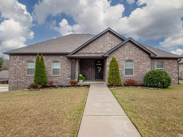 4000 Springwood Cir, Bryant, AR 72022