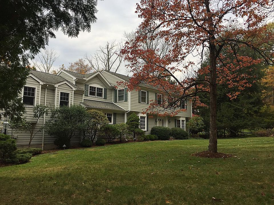 2nd image of 109 Hillcrest Park Rd