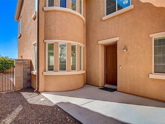 3rd image of 10745 Mentesana Ave