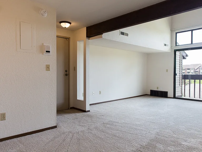 3790 Whispering Way Dr SE — Photo 3