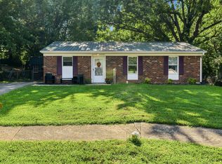148 Vonda Ct, Radcliff, KY 40160