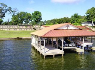 22535 Pine St, Frankston, TX 75763