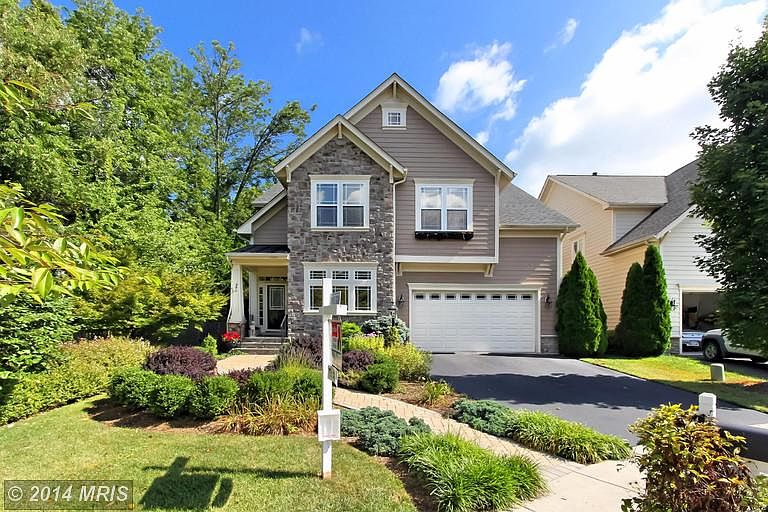 1st image of 281 Ariel Dr NE