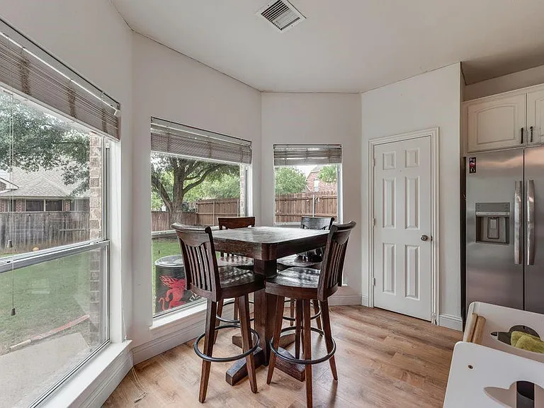 4104 Tiffany Dr — Photo 7