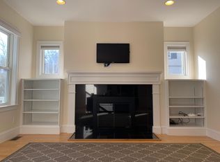 25 Russell St #2, Brookline, MA 02446