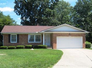 4335 Old Carriage Ct, Flint, MI 48507