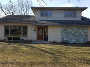 109 Briar Ln, Morris, IL