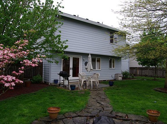 Fully Fenced Back Yard