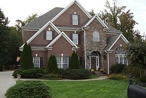 1st image of 2404 N Beech Ln