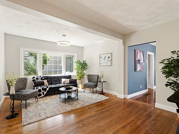 5th image of 10 Robinson St