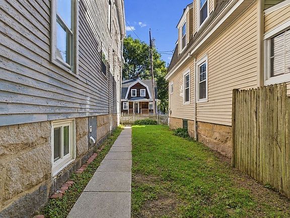 5th image of 45 Pierce St