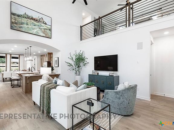 3rd image of 212 Menlo Bnd