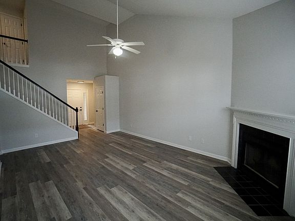 5th image of 421 Heath Pl