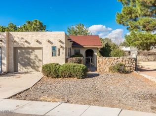 1210 Camelot Dr, Las Cruces, NM 88005