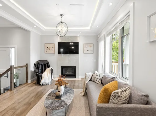 3666 W 6th Ave, Vancouver, BC V6R 1T6