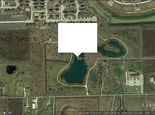 12151 Magnolia Pkwy, Pearland, TX 77584