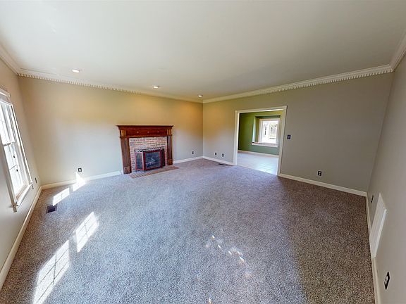 4th image of 311 Fairfield Dr
