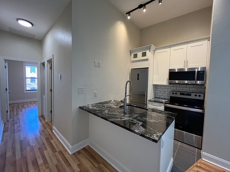 1st image of 4028 Liberty Ave #6