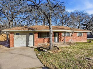 2900 Chippewa Trl, Lake Worth, TX 76135