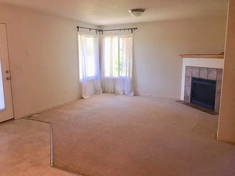 810 NW 18th Ave — Photo 12