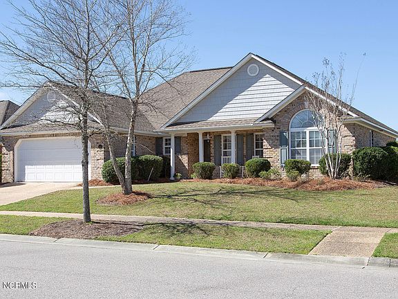 2nd image of 203 N Palm Dr
