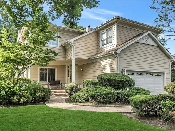 464 Links Drive S #464, Roslyn, NY 11576