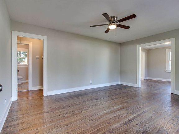 4th image of 122 Rushwood Dr