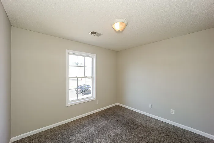 6055 Yellowood Ct — Photo 16
