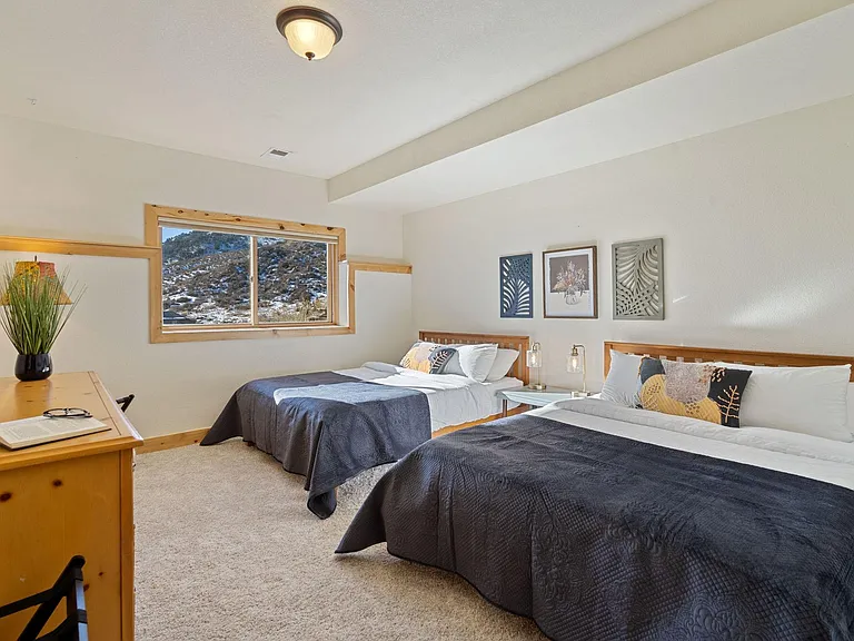 4909 Overhill Dr — Photo 10