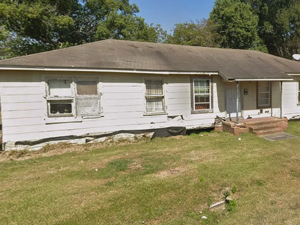 4195 Brandon St #696