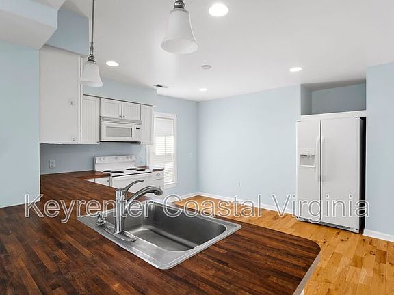 4th image of 390 S Church St