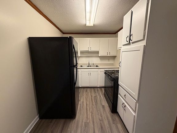 5th image of 239 W Stadium Dr #A