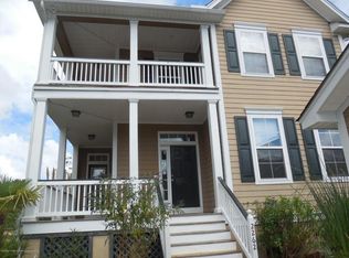 2262 N Marsh Dr, Mt Pleasant, SC 29466