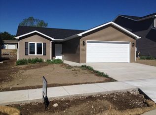 4112 Huron Dr, Bismarck, ND 58503