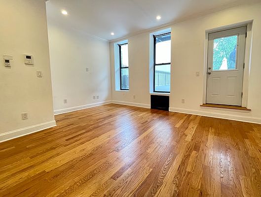 2nd image of 3 Prospect Pl #3R1