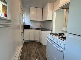 824 W 9th St APT 3, Wilmington, DE 19801