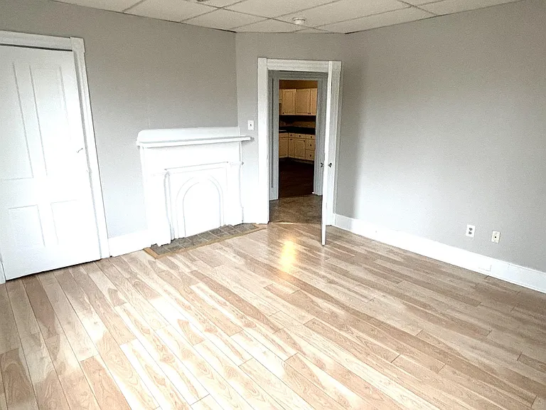 221 Park St S — Photo 10