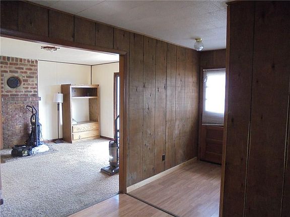3rd image of 215 W McKee St