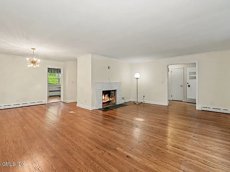 20 Meyer Pl — Photo 3