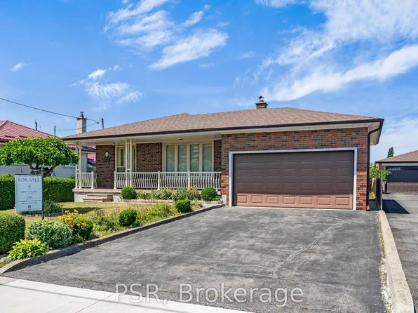 4 Gatesgill Cres, Toronto, ON M3M 1X9