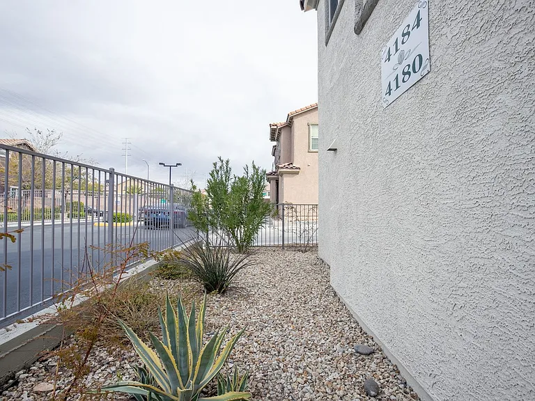 4184 Swept Plains St — Photo 28