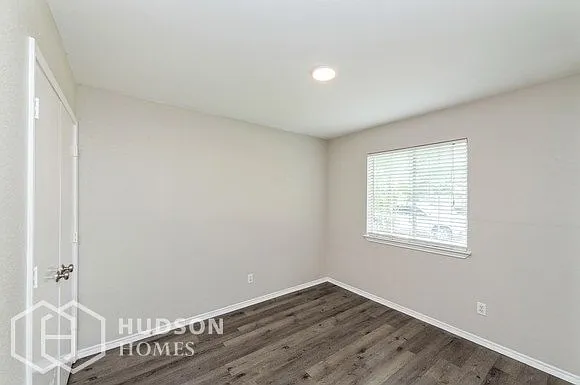 4136 Clary Dr — Photo 18