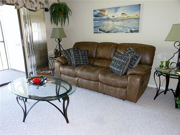 4th image of 124 W Cypress Ct #296