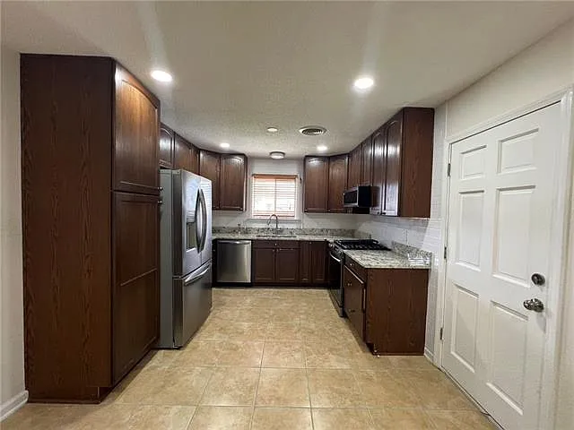 2745 Annette Dr — Photo 9