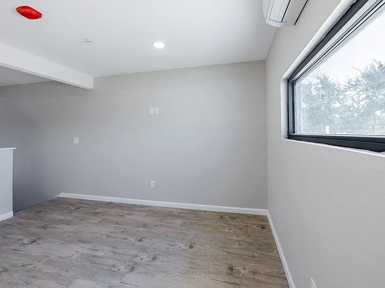 Alma Apartments — Photo 73