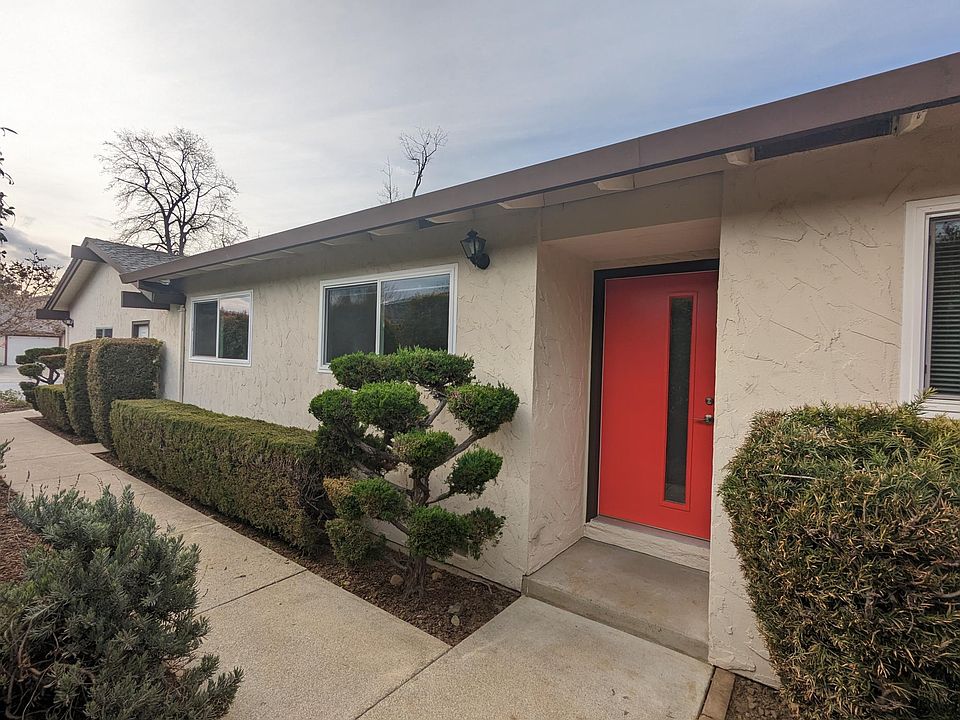 1st image of 1254 Gainsborough Dr