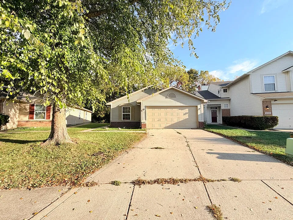 4516 Riverbrook Ln