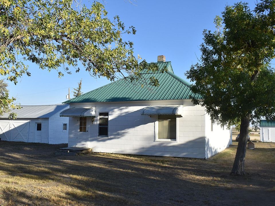 1st image of 207 3rd Ave NE