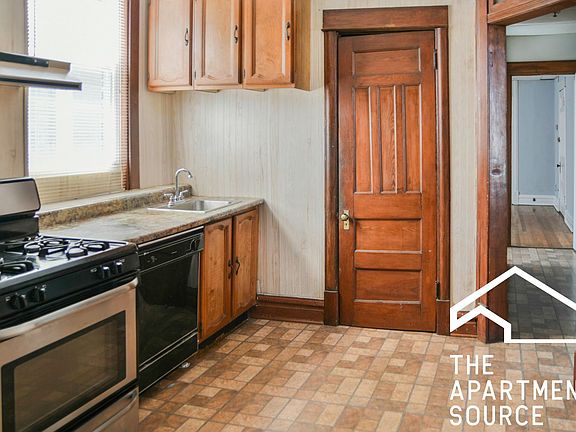 2nd image of 4147 N Hermitage Ave #2F