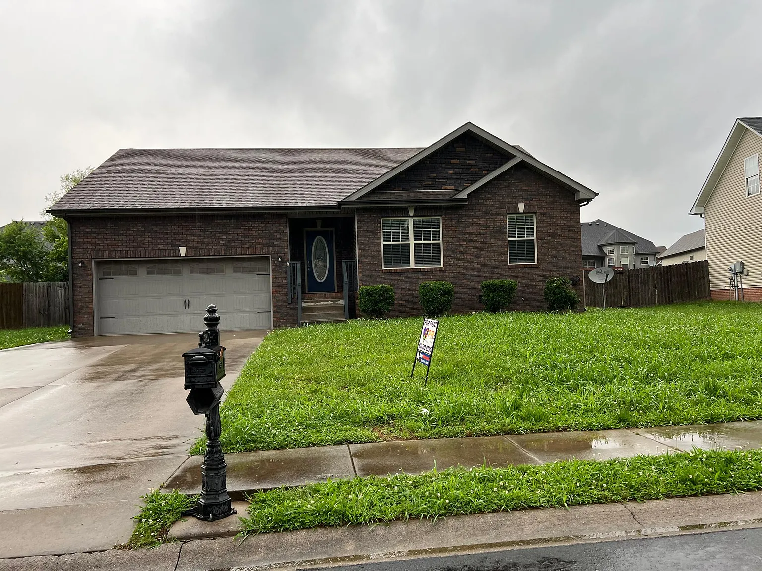 3 bed, 1287 sqft, $1,750 — Photo 1